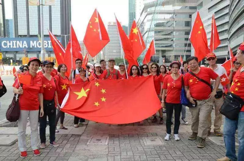 救援优秀的男孩